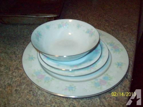 Prestige Dishes, China Garden pattern, Complete service for 12
