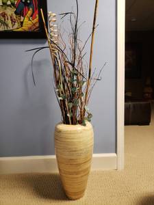 Vase with natural stems (Acworth)