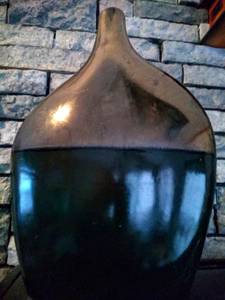 Bombay Vase , Two tone. (Louisburg)