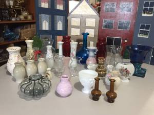 Large Collection of Small Vases-take all! (Laurel)
