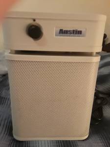 Austin Air purifier hm200 jr - barter for laptop or $100 (Providence area)