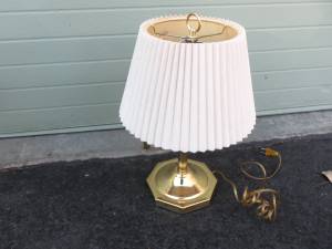 Nice Brass Table Elbow Lamp/Light w Shade ~ As New! (MSO/Lolo)