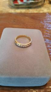 14 CT GOLD DIAMOND ENGAGEMENT RING (Black River)