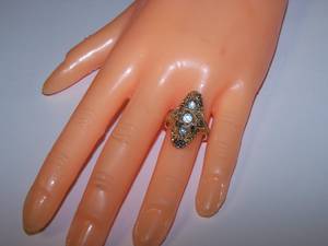 18K Gold Elec Plate, 3 Stone Ornate Ring Size 6 (South Side Of Milwaukee)