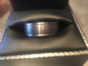 Men's Wedding ring great condition size 10 (Milwaukee)