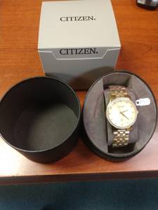 NEW W/Tags Citizen Men's Quartz Crystal Champagne Dial Gold-Tone 40mm