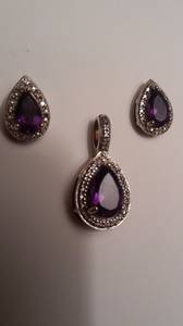 NEW SILVER set of pendant & earrings (Brooklyn)
