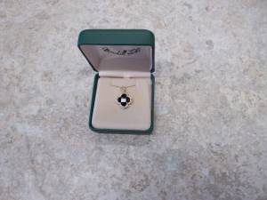 14K YG Black Onyx and diamond pendant (Minneapolis)