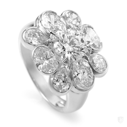 Chanel Chanel San Marco 18K White Gold Diamond Flower Ring