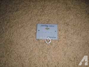 sterling silver heart necklace never worn brand new!! - $30 (omaha)