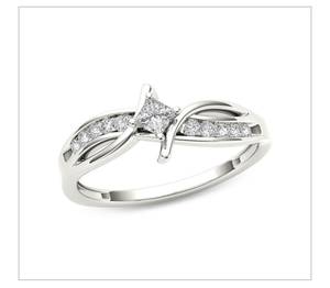 BRAND NEW Wedding anniversary engagement ring size 7 (Roy, Utah)