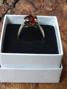 14k yellow gold Large Garnet with Diamonds ring size 7 3/4 (Wilmington)