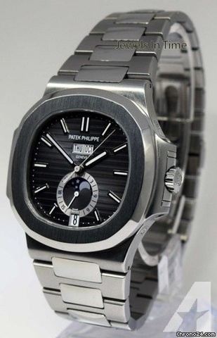 Patek Philippe Nautilus 5726 Steel Annual Calendar Mens Watch Box/Papers 5726/1A