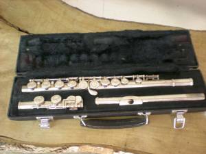 yamaha 225s flute - made in Japan for parts or repair (bremerton)