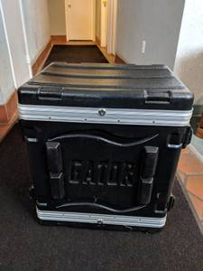 Gator GR-8L Standard Locking Rack Case (East Falls)