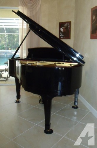 Piano Ridgewood (By Weber) Polished Ebony Baby Grand