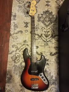 Fender American Jazz Bass with Seymour duncan pickups