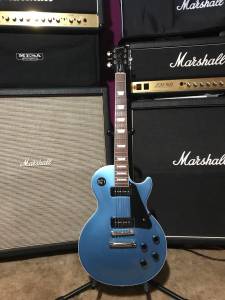 Gibson Les Paul like new 18