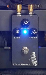 Wounded Paw Bass / Guitar EQ + Boost Effects Pedal (Far East , ELP)