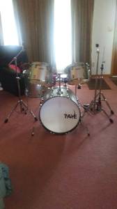 Taye Rock Pro 5 Pc Drumset Complete W/Hdwe And Cymbals (Winfield WV)