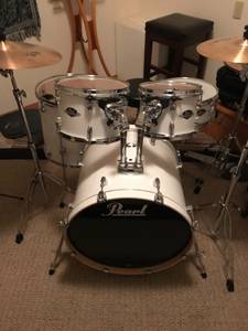 Pearl Drum Kit (Oldtown)