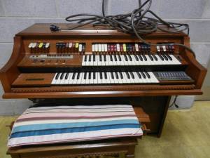 THOMAS ELECTRIC ORGAN (State College, Pa)