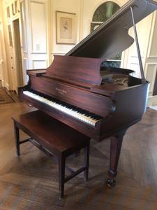 Baby Grand Piano (Raleigh)