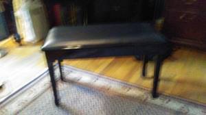 Piano bench --- Mint Condition (Upper East Side)