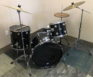 4 Piece DW Pacific Black Drum Set with Cymbals (Columbia, SC)