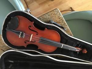 Violin and quality bow (Oconomowoc)