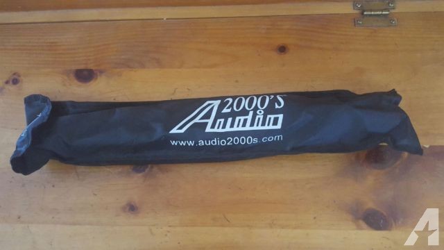 Audio 2000's music stand, in carrier, brand new