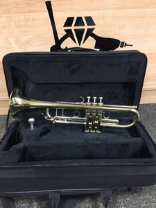 Roy Benson TR-402 Trumpet w/ Case #4580-1 (Lynn)