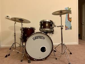 New Gretsch Broadkaster Drum set w/ extras