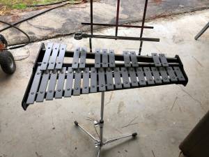 Pearl Percussion Xylophone with stand, soft case, music holder (hurley)