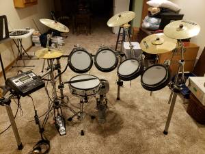 Electronic drum set for sale (Rochester)