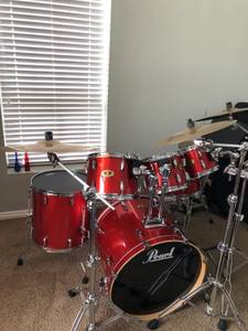 Pearl Vision drum set with Zildjian A-Custom cymbals + Pearl Hardware (Provo)
