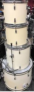 Pearl Drum Set (Mandarin)