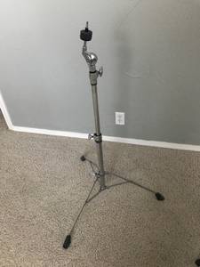 Yamaha straight cymbal stand (Edmond)