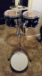 NEW Pearl snare, toms plus stand and zildjian. (Portsmouth, chillicothe, peebls)