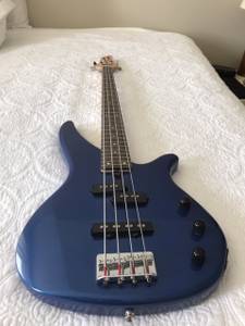 Yamaha RBX170 Electric Base Guitar 4 String Metallic Blue (Grand Haven, MI)