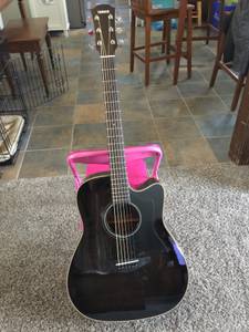 Brand new Yamaha Acoustic Electric Guitar with case (Nw okc)