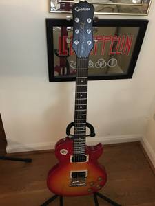 Awesome Epiphone Les Paul Electric Guitar by Gibson (Silver Spring