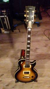 Yamaha LP Style Guitar (East Syracuse)