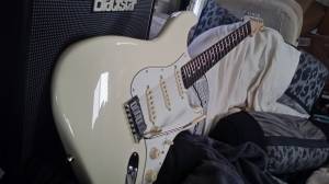 Jeff Beck Artist Fender Stratocaster Eectric Guitar Nearly NEW w/Case