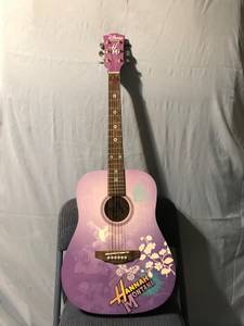 Disney Hanna Montana guitar (Tuttle)