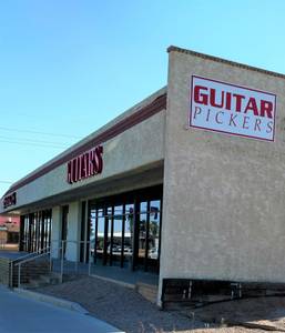 Vintage and Quality Pre-Owned Guitars & Amps Buy Sell Trade & Consign (Guitar