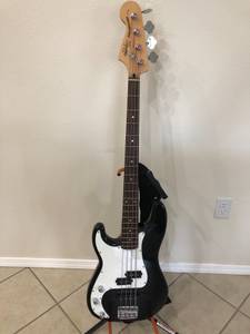 Fender Squier Bass Left Hand (Oakland)