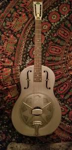 Regal rc-43 triolian steel guitar (Jackson)