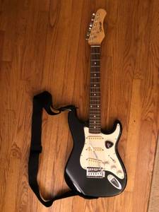 Stagg Electric Guitar with Case (Raleigh)