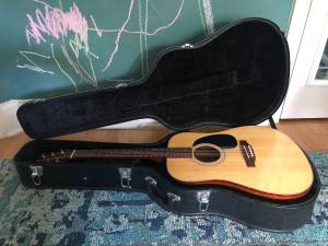 Takamine Jasmine guitar with hardcase (Baltimore - Ednor Gardens)